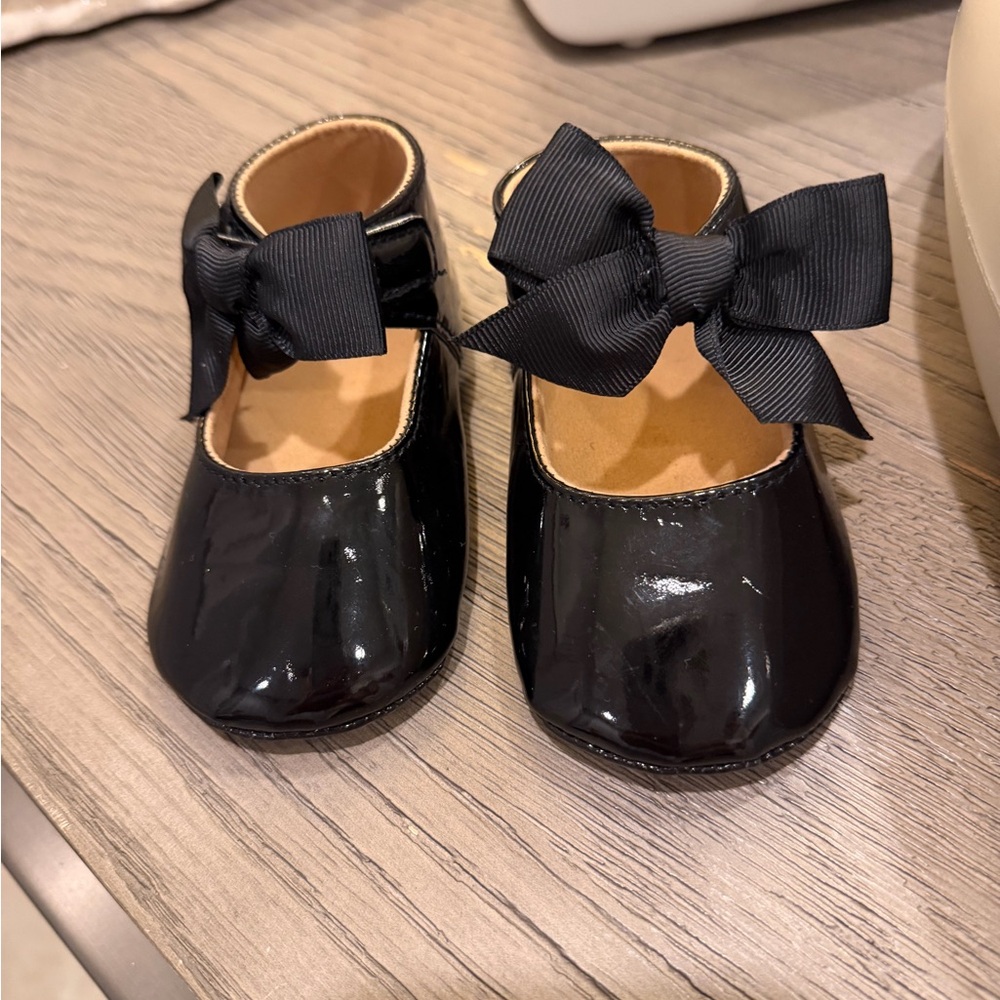 Source Unknown Black Patent Dress Shoes with Bow